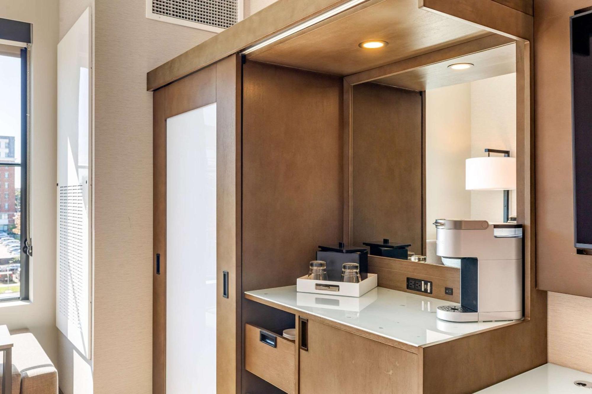Cambria Hotel New Haven University Area Extérieur photo